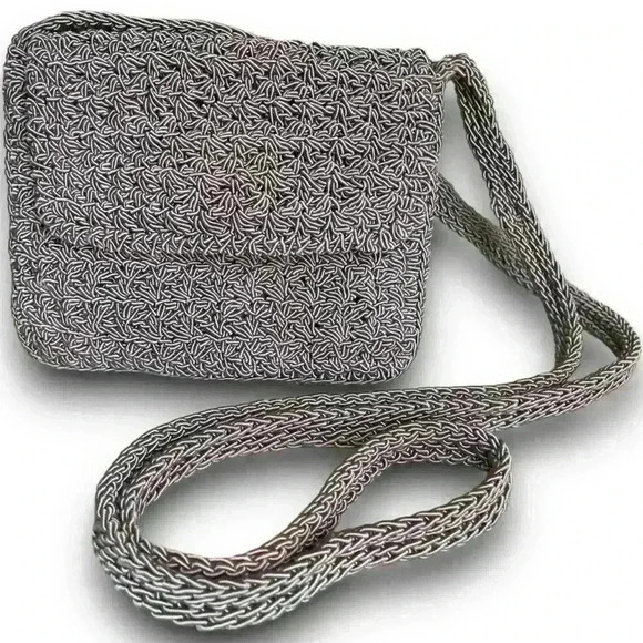 Vtg Gap Crochet Knitted Crossbody Mini Purse Tote Snap Closure Flap Woven Grey - Picture 11 of 11